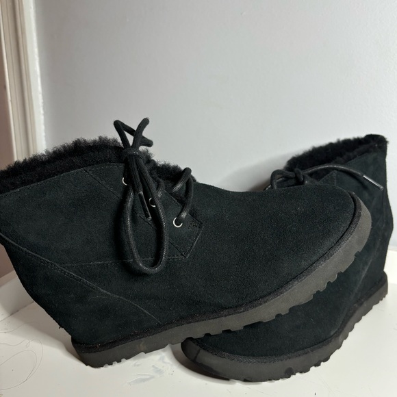 Wedge Uggz - Picture 1 of 7